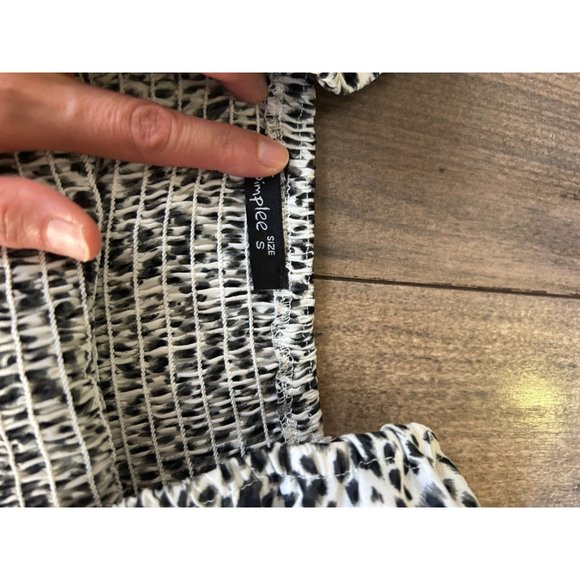 Cheetah Printed  Ruffle off shoulder Top Size S - Picture 6 of 6